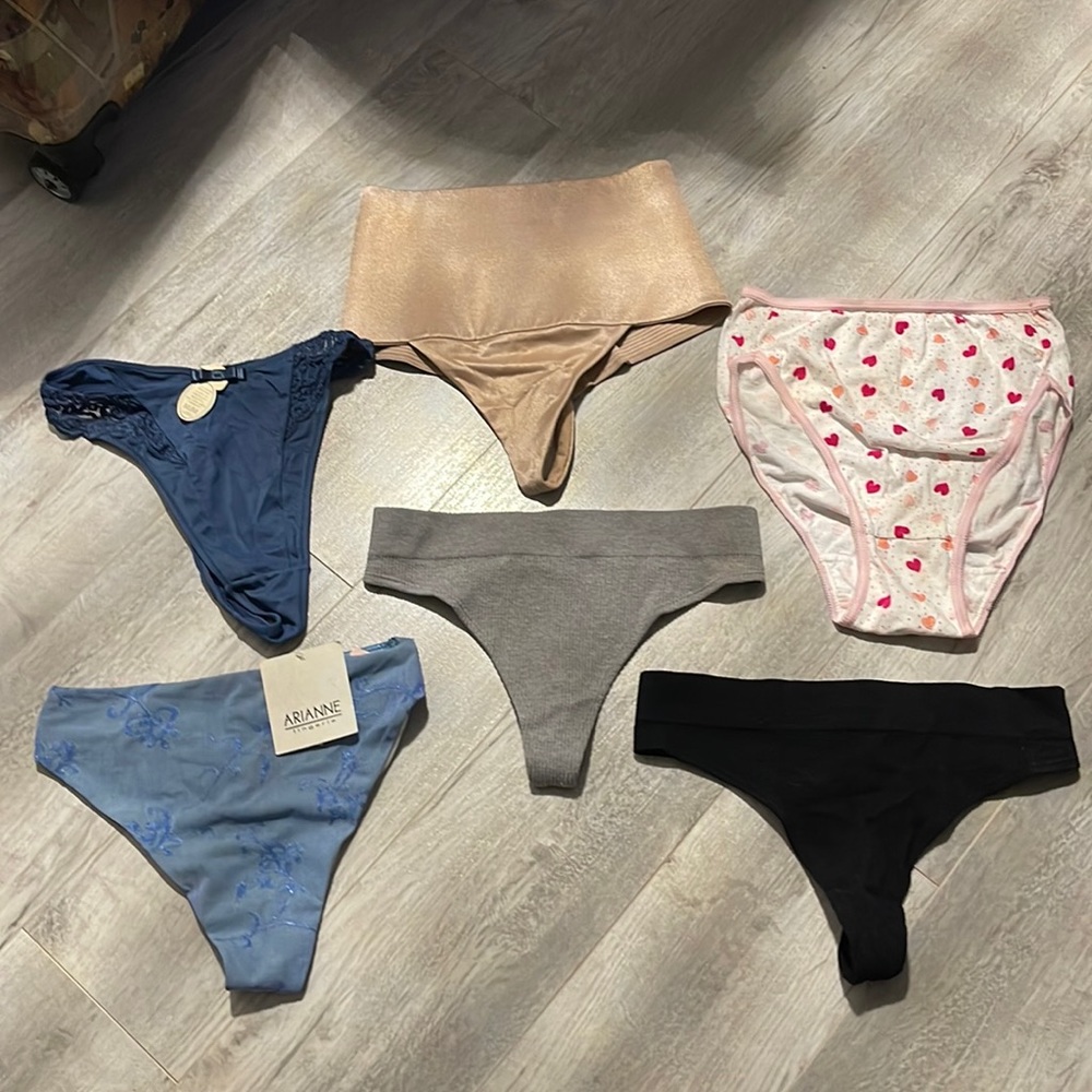 Lot of 5 thongs and 1 high cut panty new size medium